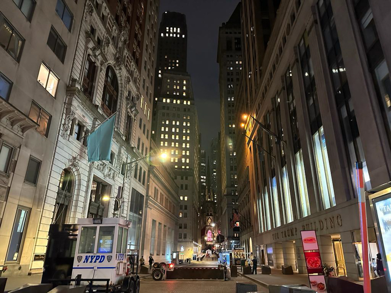 Free Things to do in New York City alone - Spend time on Wall Street in the night