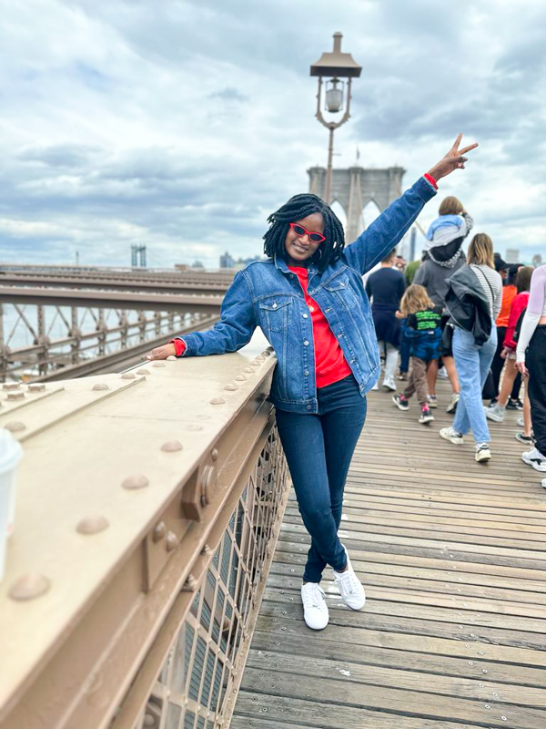Things to do in York City by yourself - visit the Brooklyn bridge
