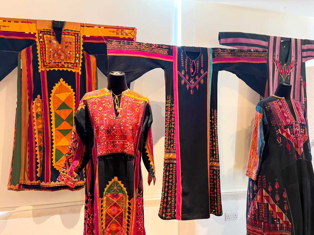 Jordan traditional clothing - different styles of levantine clothing for women: Jordan, Syria and Palestine