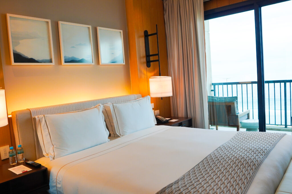 Presidential bed in the presidential suite at the Grand Hyatt barra - Luxury Hotels in Rio de Janeiro